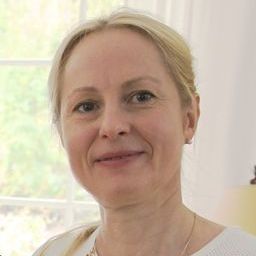 Dr  Ulrika  Candolin