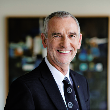 Dr Ian  Orchard