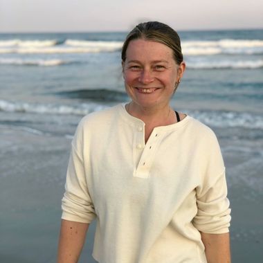 Dr. Amelia Munson