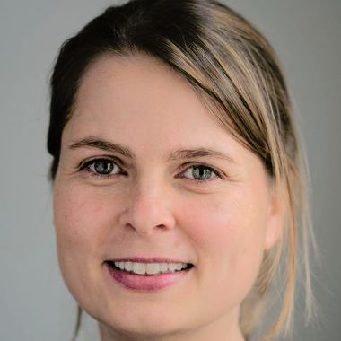 Dr Céline Hönl