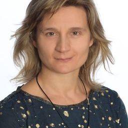 Dr. Diana Santelia