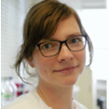 Dr Susanne  Schilling
