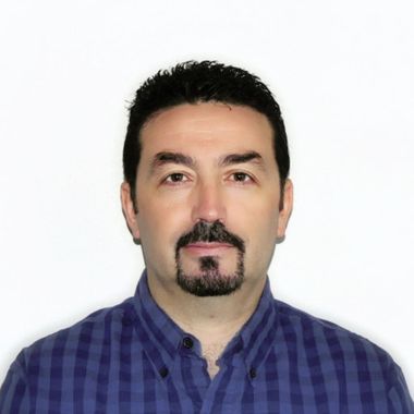Dr. Raul  Huertas