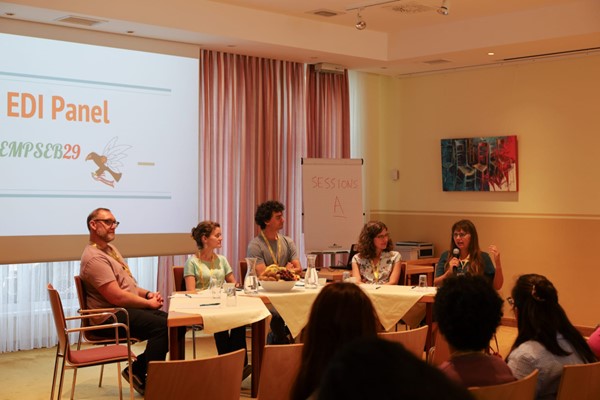 EDI Panel (from left to right): Duncan Nicholas, Dr. Teresa Valencak, Dr. Andrea Fulgione, Dr. Julia Pawłowska, and Dr. Hanna Kokko
